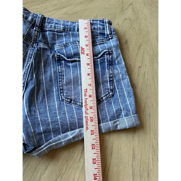SO Favorite Low Rise Striped Shorts Shortie Womens 13 Blue Cuffed Stretch - Picture 4 of 8